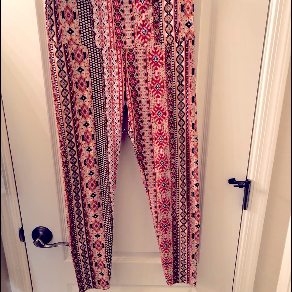 Ultra flirt women’s patterned leggings size M